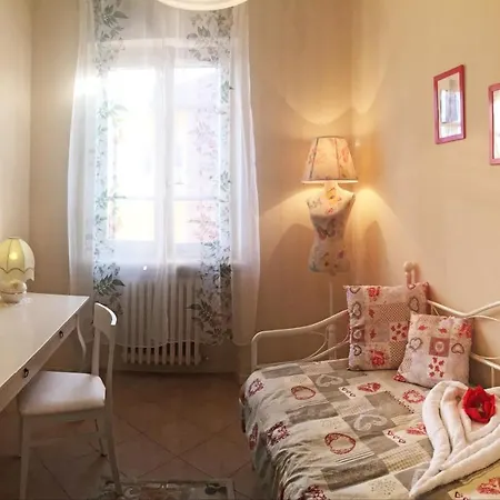 il Roseto holidays Castelnuovo del Garda Esterno foto