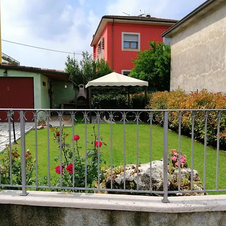 il Roseto holidays Castelnuovo del Garda Esterno foto